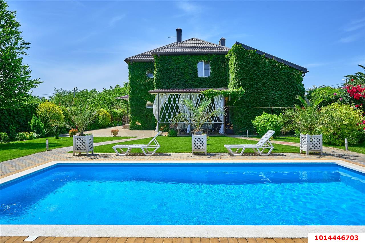 Фото №2: Дом 268 м² + 10 сот. - Краснодар, Прикубанский внутригородской округ, Завод Радиоизмерительных Приборов, п. Калинино, ул. Екатериновская, 20