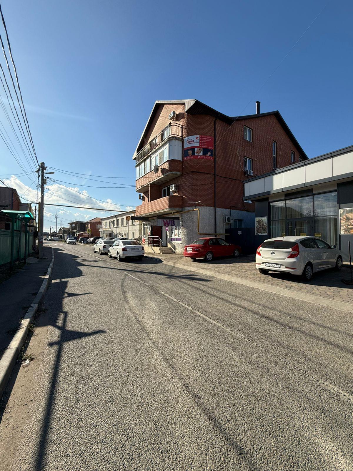 Фото №9: 4-комнатная квартира 107 м² - Яблоновский, ул. Советская, 6