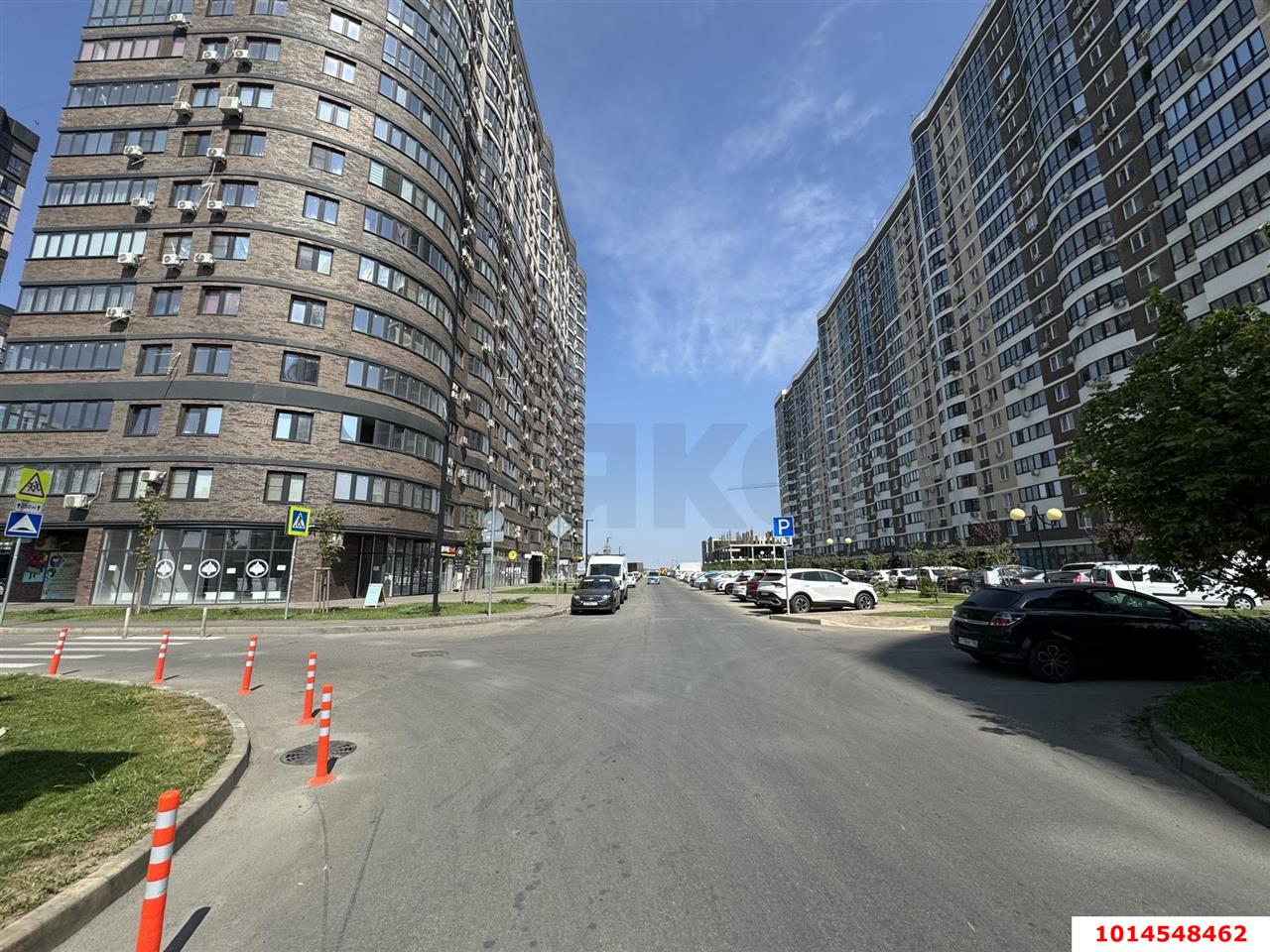 Фото №1: Торговое помещение 61 м² - Краснодар, жилой комплекс Red777, ул. Адмирала Крузенштерна, 5