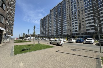 Фото №2: Торговое помещение 61 м² - Краснодар, мкр. жилой комплекс Red777, ул. Адмирала Крузенштерна, 5