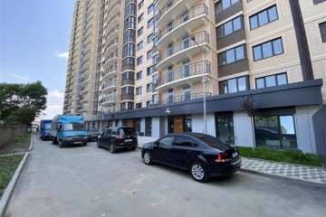 Фото №1: Торговое помещение 49 м² - Краснодар, мкр. Музыкальный, ул. Российская, 257/7