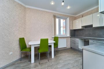 Фото №1: 2-комнатная квартира 57 м² - Берёзовый, мкр. жилой комплекс Берёзовый Парк, ул. Декоративная, 1/5к2