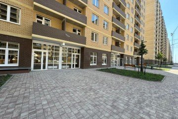 Фото №3: Торговое помещение 44 м² - Краснодар, мкр. жилой комплекс Дыхание, 