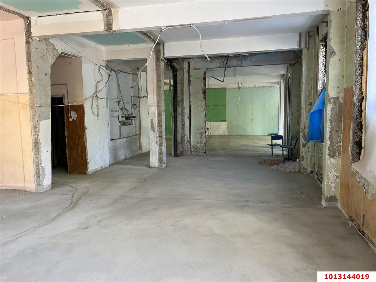 Фото №4: Торговое помещение 430 м² - Краснодар, Гидростроителей, ул. имени Дмитрия Благоева, 2