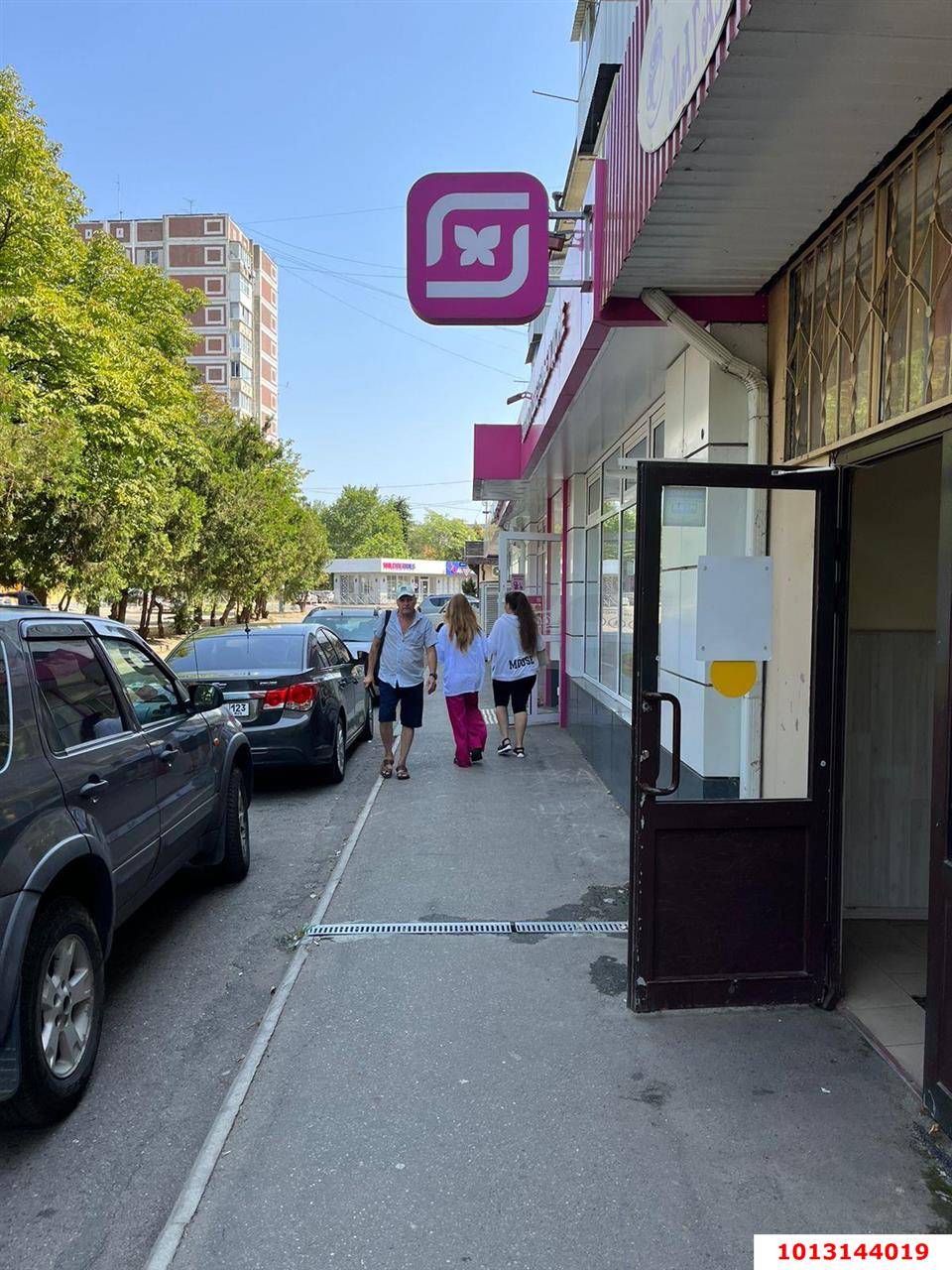 Фото №3: Торговое помещение 430 м² - Краснодар, Гидростроителей, ул. имени Дмитрия Благоева, 2