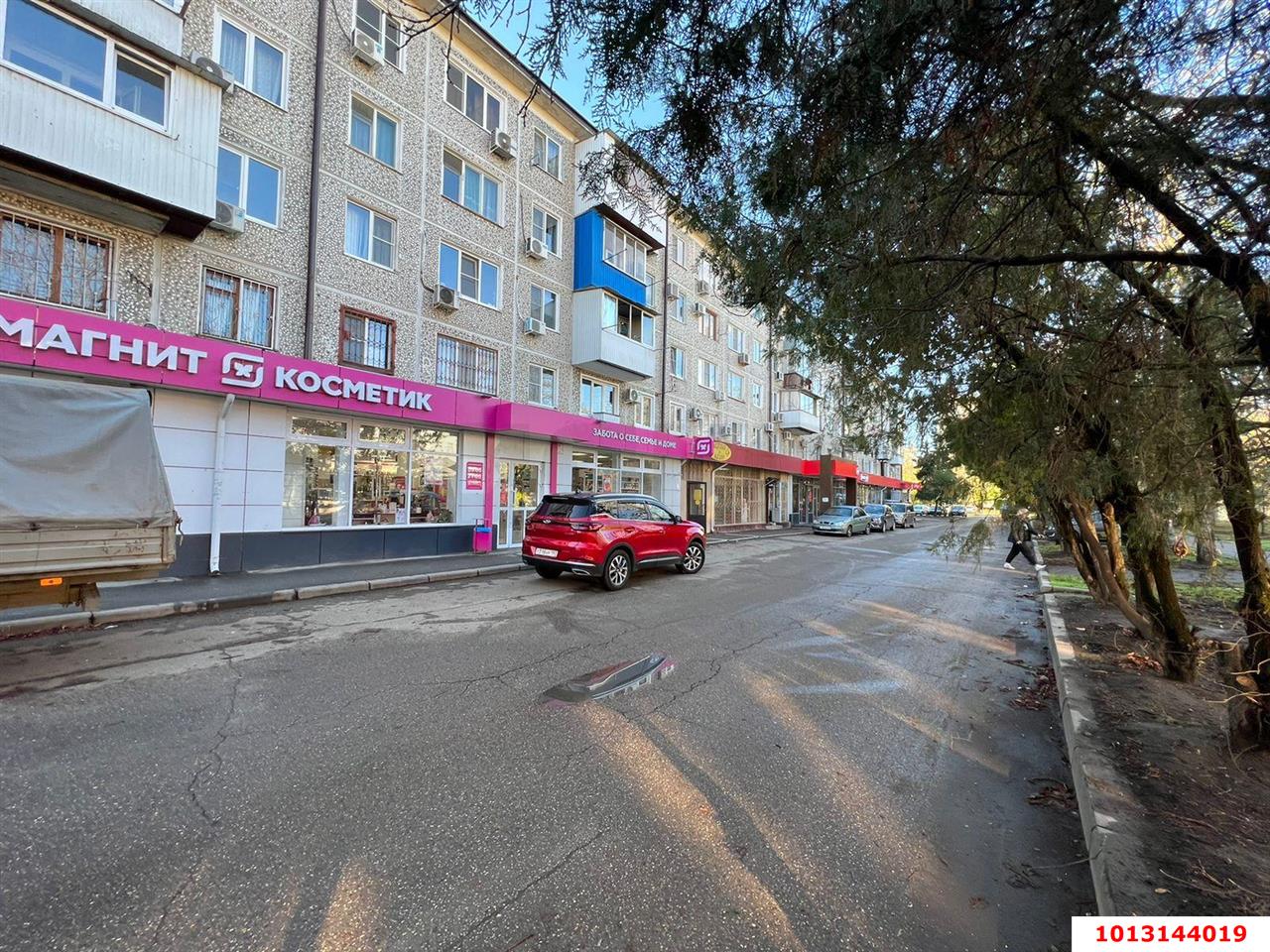 Фото №3: Торговое помещение 430 м² - Краснодар, Гидростроителей, ул. имени Дмитрия Благоева, 2