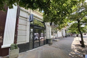 Фото №4: Отдельное здание 2217 м² - Краснодар, мкр. Центральный, ул. Красная, 70