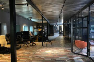 Фото №3: Коммерция 2217 м² - Краснодар, мкр. Центральный, ул. Красная, 70