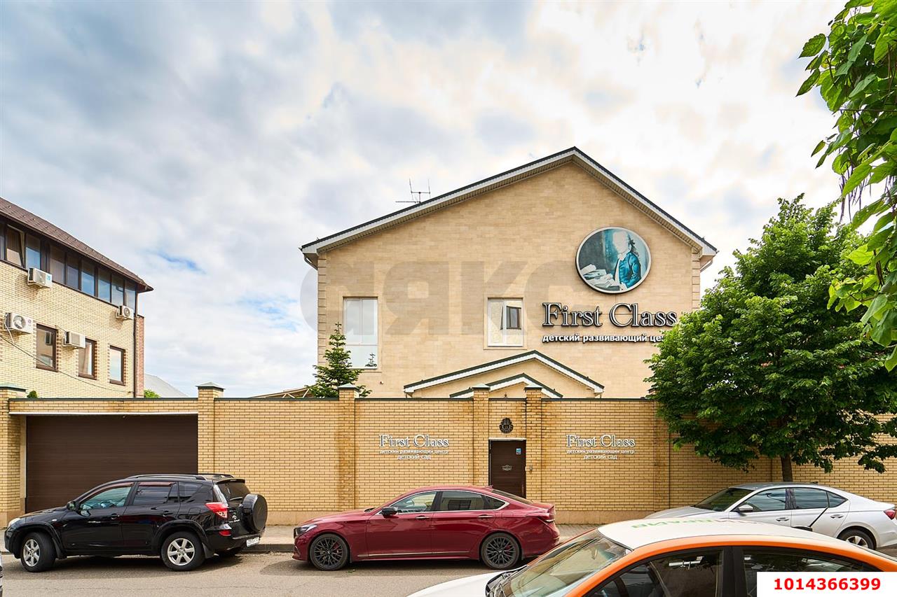 Фото №1: Торговое помещение 879 м² - Краснодар, Центральный, ул. Чапаева, 70