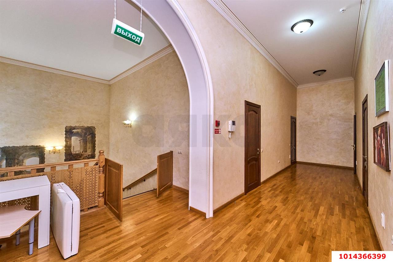 Фото №33: Торговое помещение 879 м² - Краснодар, Центральный, ул. Чапаева, 70