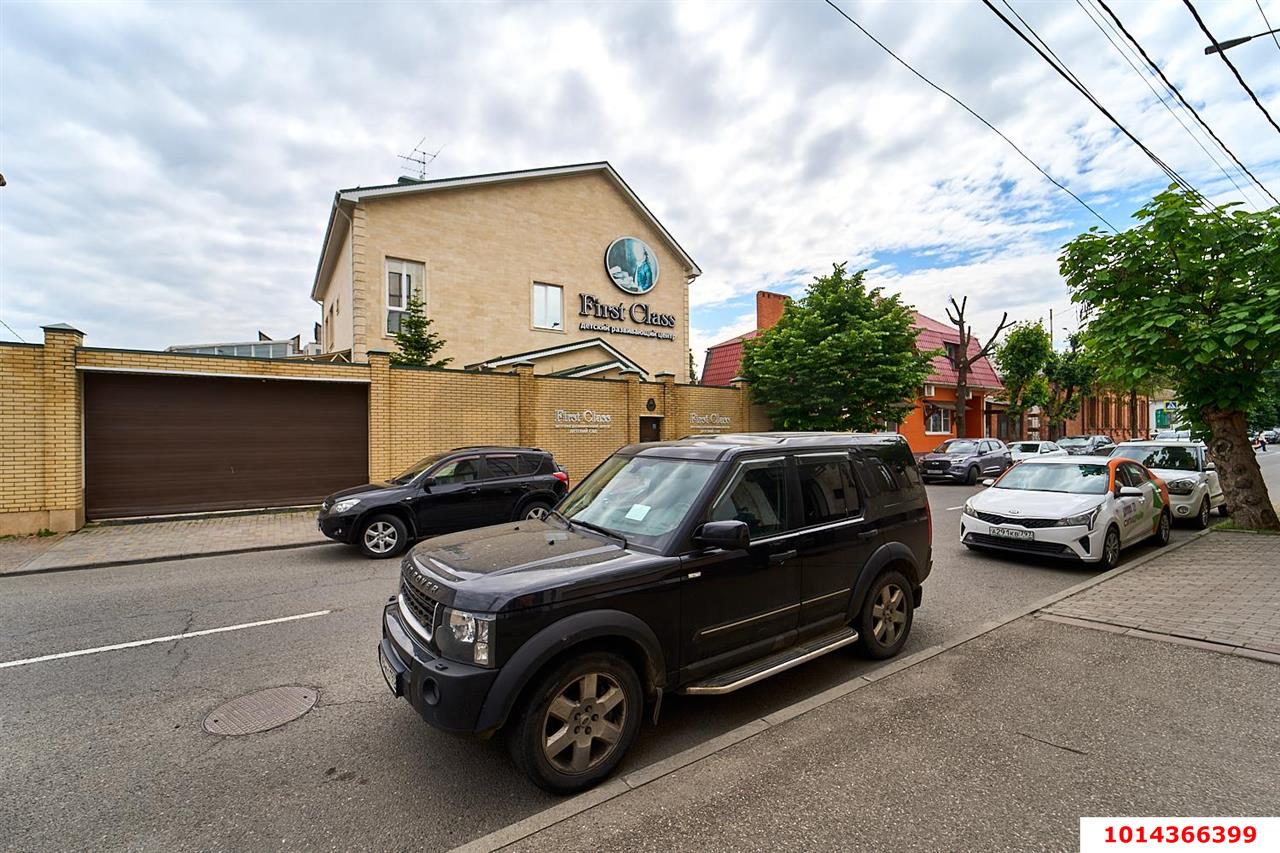 Фото №3: Торговое помещение 879 м² - Краснодар, Центральный, ул. Чапаева, 70