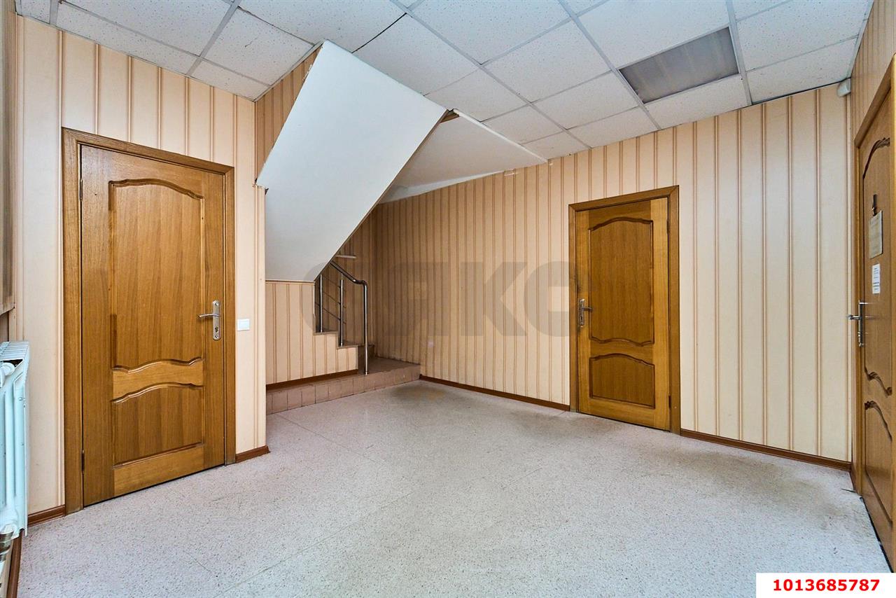 Фото №8: Торговое помещение 988 м² - Краснодар, Западный внутригородской округ, ул. Пашковская, 41
