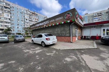 Фото №2: Торговое помещение 105 м² - Краснодар, мкр. Юбилейный, ул. 70-летия Октября, 8