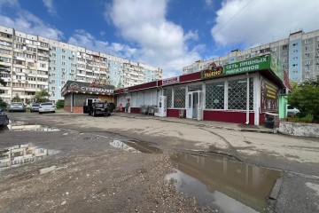 Фото №1: Торговое помещение 105 м² - Краснодар, мкр. Юбилейный, ул. 70-летия Октября, 8