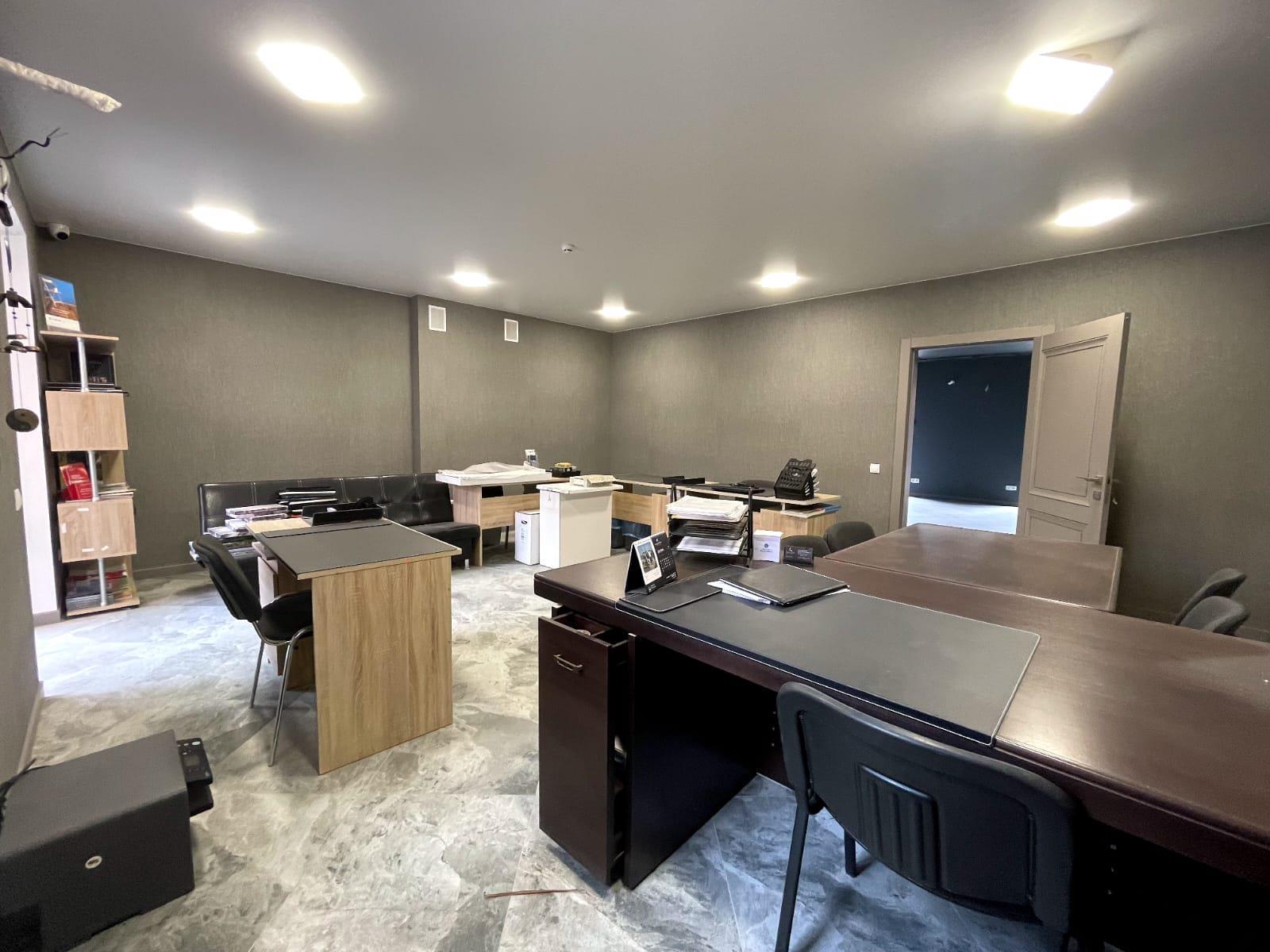 Фото №6: Коммерция 70 м² - Новая Адыгея, мкр. жилой комплекс Золотая линия 2, ул. Бжегокайская, 25к1