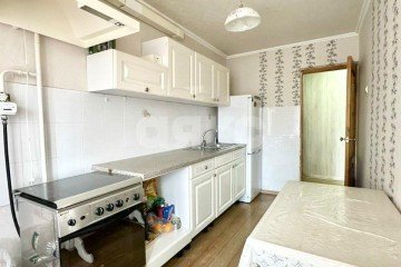 Фото №1: 4-комнатная квартира 94 м² - Нижнекамск, мкр. 6-й, пр-кт Химиков, 64