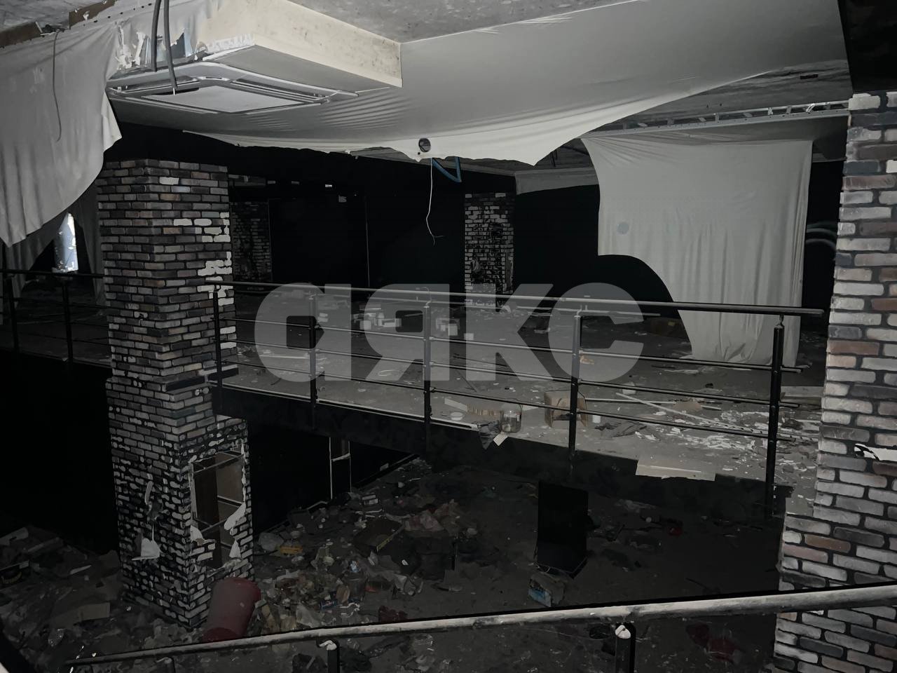 Фото №6: Коммерция 1098 м² - Мариуполь, Центральный, пр-кт Металлургов