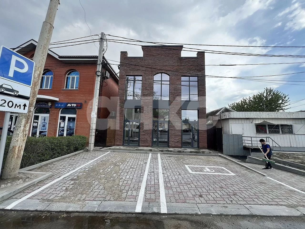 Фото №5: Коммерция 374 м² - Ростов-на-Дону, квартал Верхнегниловской, ул. Портовая, 251