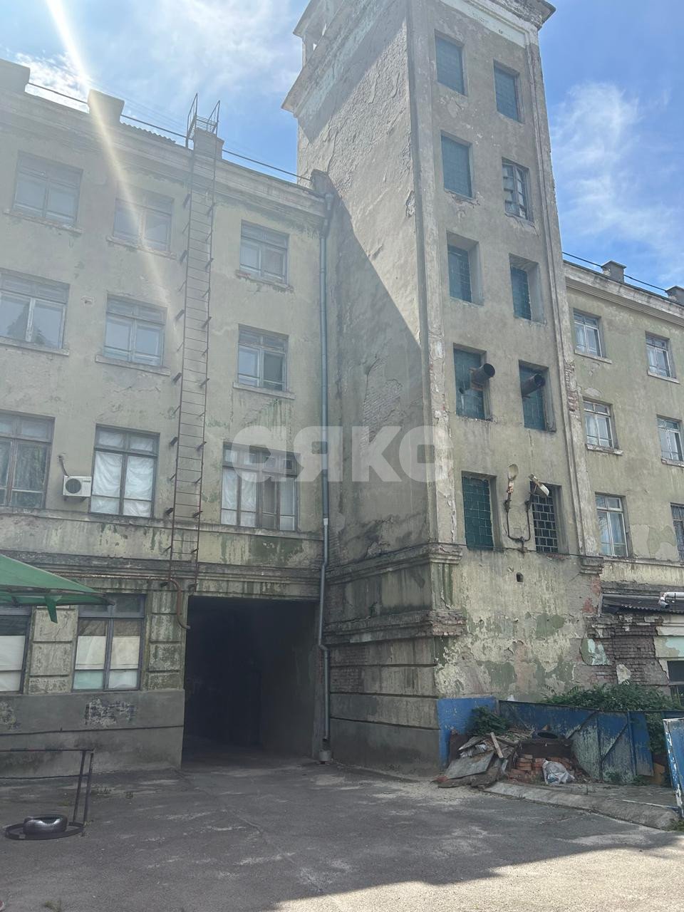 Фото №3: Коммерция 7620 м² - Ростов-на-Дону, Нахичевань, ул. Базарная площадь, 5/2