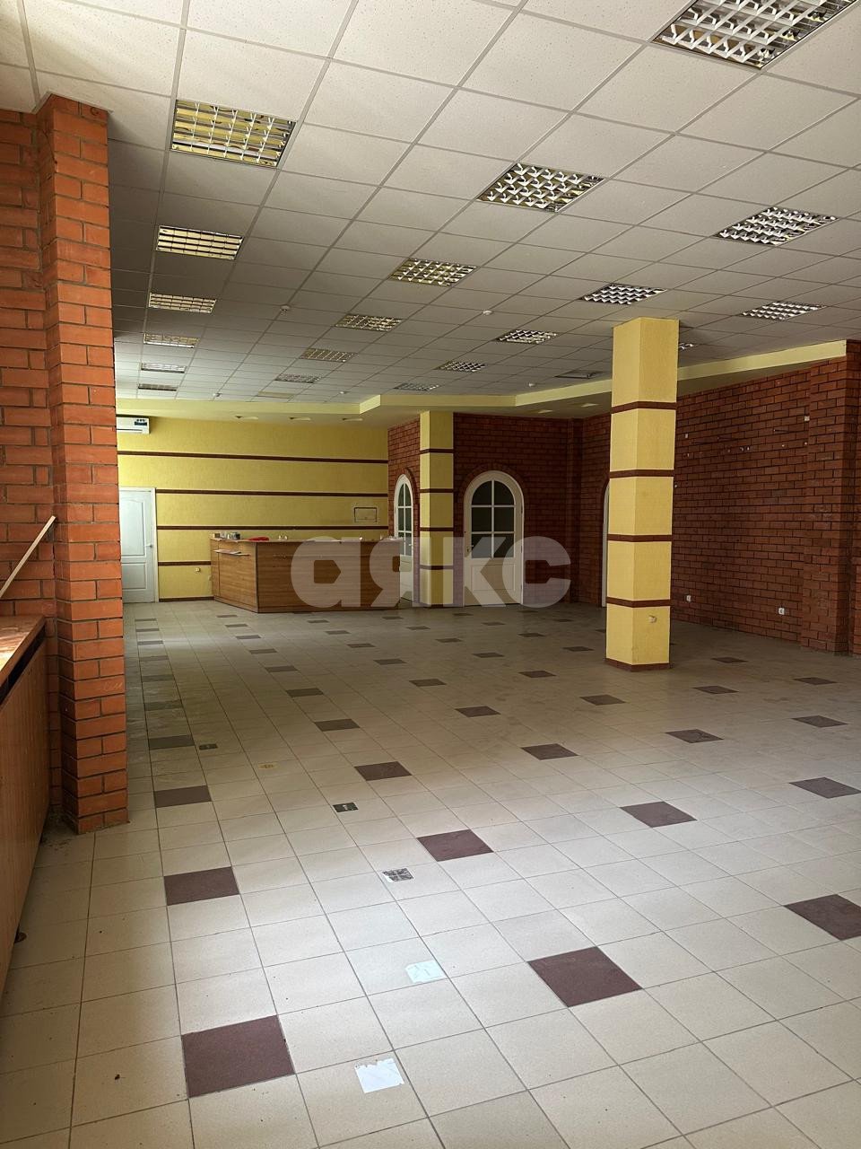 Фото №4: Коммерция 1000 м² - Ростов-на-Дону, 4-й, пр-кт Королёва, 16А