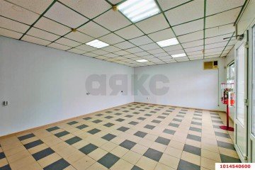 Фото №1: Торговое помещение 50 м² - Краснодар, мкр. Камвольно-суконный Комбинат, ул. Сормовская, 14