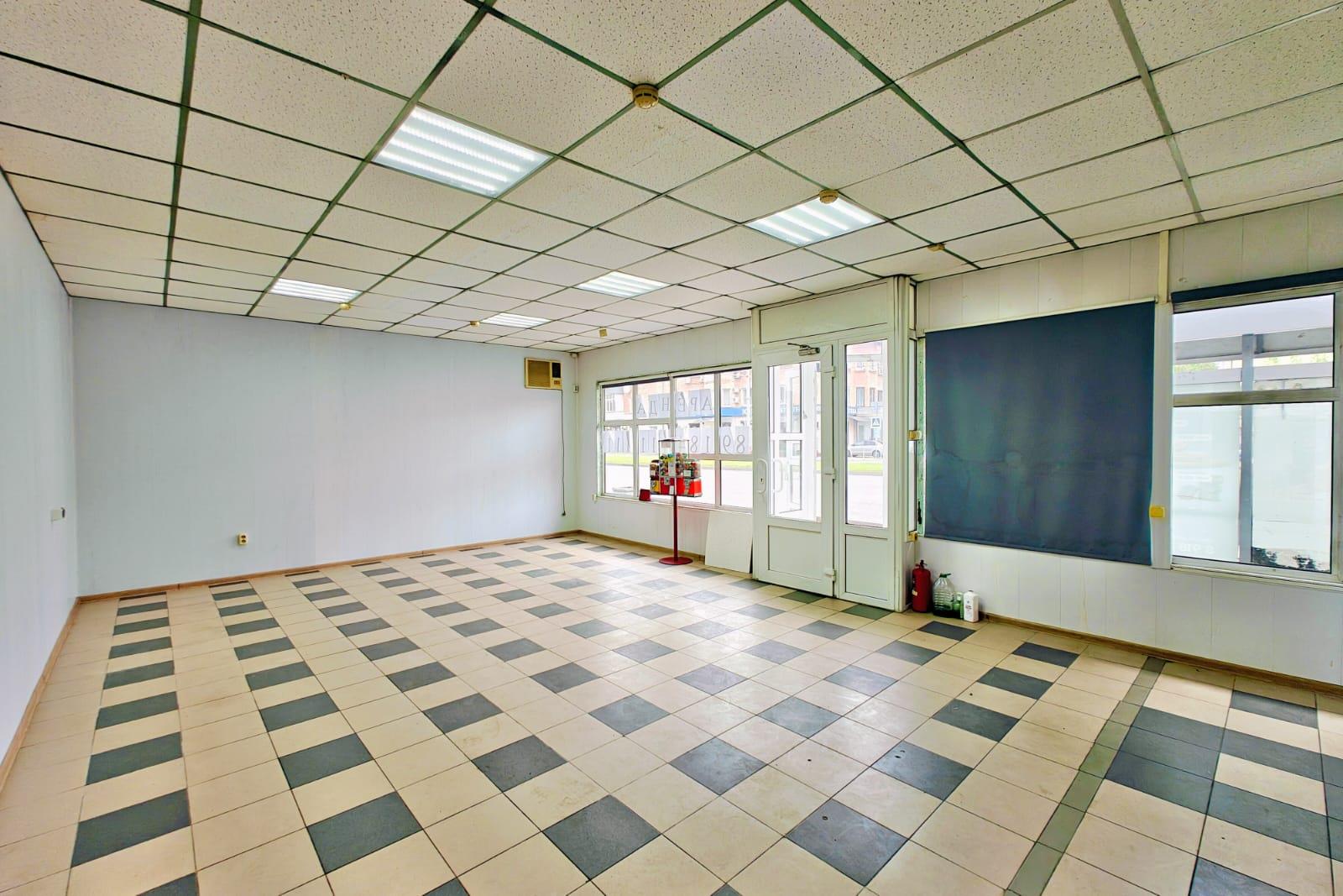 Фото №2: Коммерция 50 м² - Краснодар, Карасунский внутригородской округ, мкр. Камвольно-суконный Комбинат, ул. Сормовская, 14