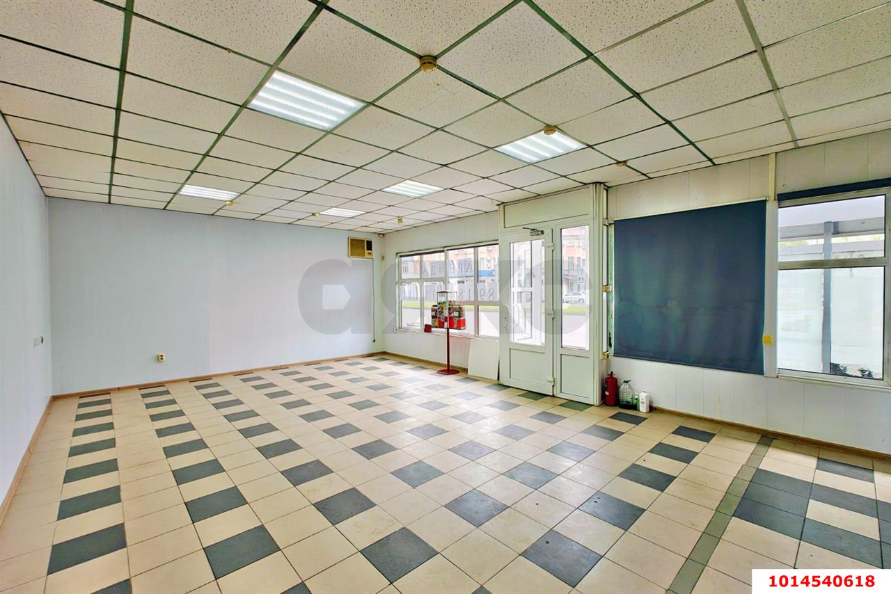 Фото №2: Торговое помещение 50 м² - Краснодар, Камвольно-суконный Комбинат, ул. Сормовская, 24/1