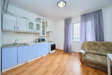 Фото №1: 2-комнатная квартира 83 м² - Краснодар, мкр. Юбилейный, б-р Платановый, 4