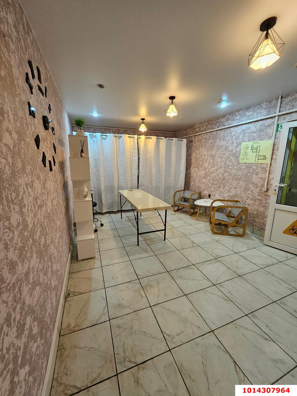 Фото №1: Коммерция 19 м² - Краснодар, Молодёжный, мкр. Прикубанский внутригородской округ, ул. Душистая, 43