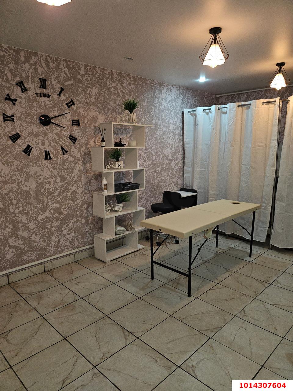 Фото №1: Офисное помещение 20 м² - Краснодар, Солнечный, ул. Казбекская, 1