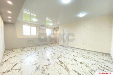 Фото №1: Торговое помещение 34 м² - Краснодар, мкр. жилой комплекс Квартал № 6, ул. Генерал-лейтенанта Александра Сапрунова, 9