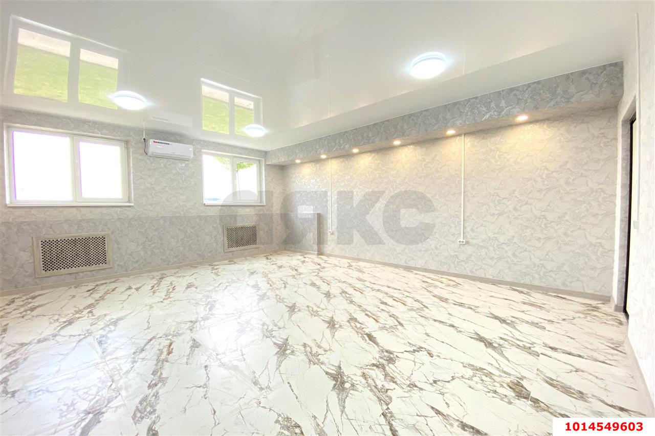Фото №2: Торговое помещение 34 м² - Краснодар, жилой комплекс Квартал № 6, ул. Генерал-лейтенанта Александра Сапрунова, 9