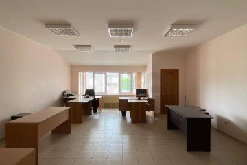 Фото №2: Офисное помещение 47 м² - Краснодар, мкр. Центральный, ул. Кубанская Набережная, 2