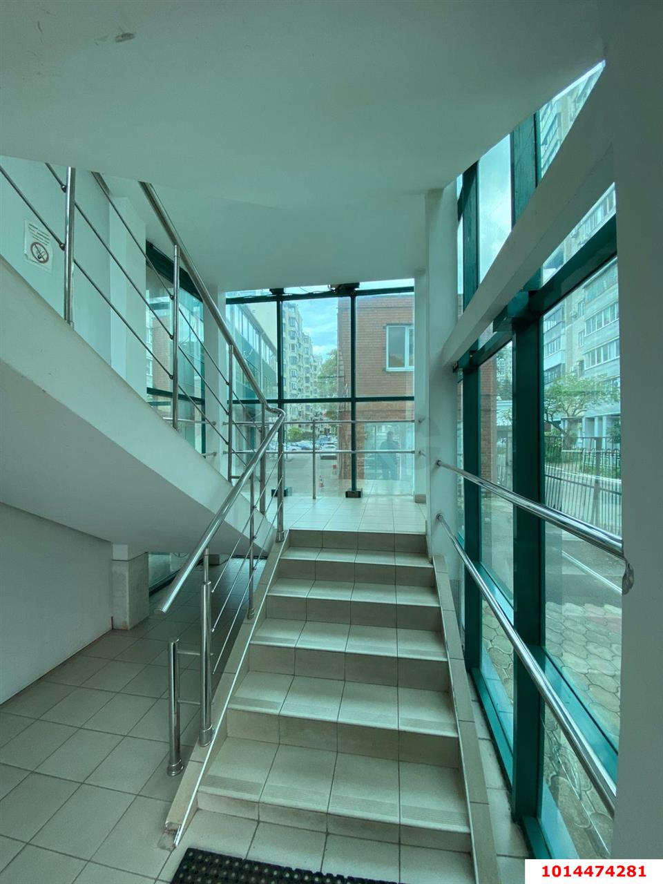 Фото №8: Коммерция 47 м² - Краснодар, Центральный внутригородской округ, Западный внутригородской округ, Горгаз, мкр. Центральный, ул. Кубанская набережная, 2