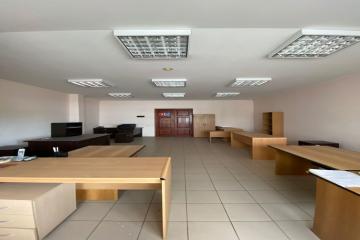 Фото №2: Коммерция 47 м² - Краснодар, мкр. Центральный, ул. Кубанская набережная, 2