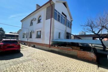 Фото №1: Дом 346 м² - Краснодар, мкр. Центральный, ул. Длинная, 12