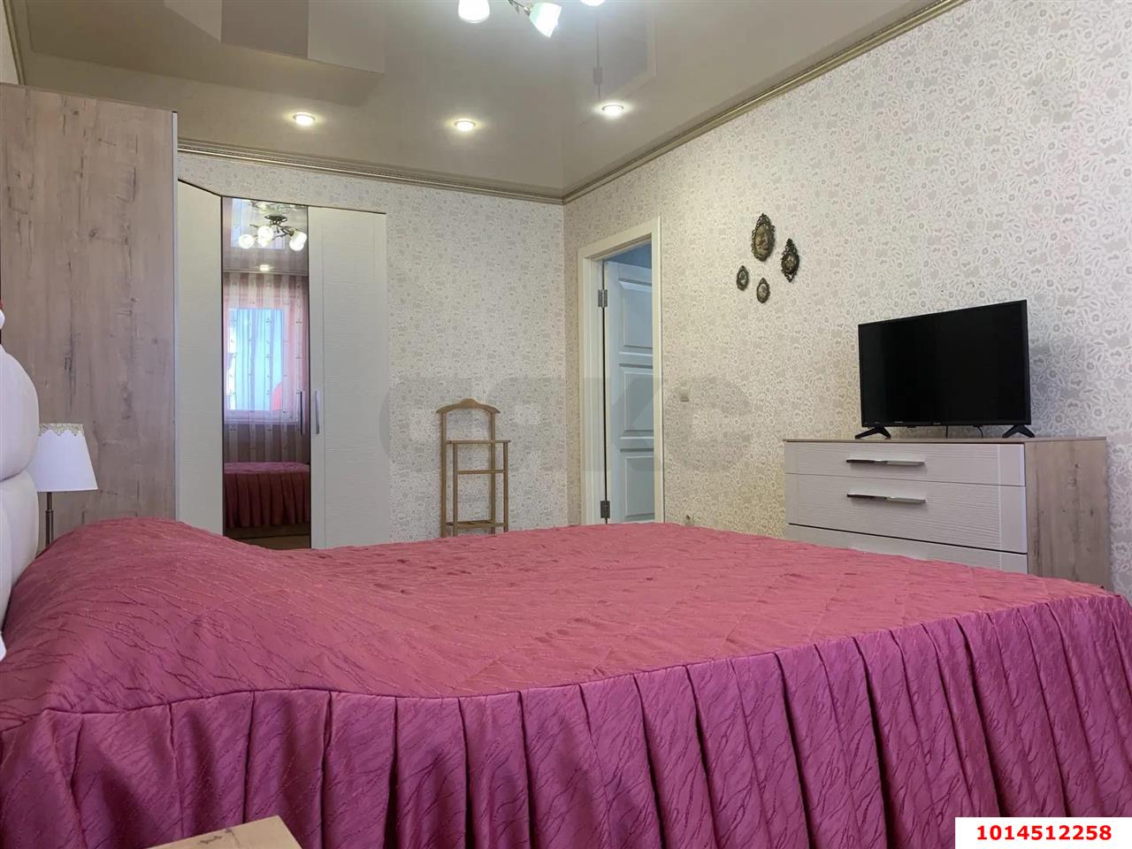 Фото №3: 2-комнатная квартира <span class="whitespace-nowrap">72 м²</span>, <span class="whitespace-nowrap">15/16 эт.</span> - Краснодар, Прикубанский внутригородской округ, Музыкальный, мкр. ЖК Времена Года, ул. Евгении Жигуленко, 4