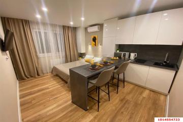 Фото №1: 3-комнатная квартира 101 м² - Краснодар, мкр. Центральный, ул. Октябрьская, 181/2к1