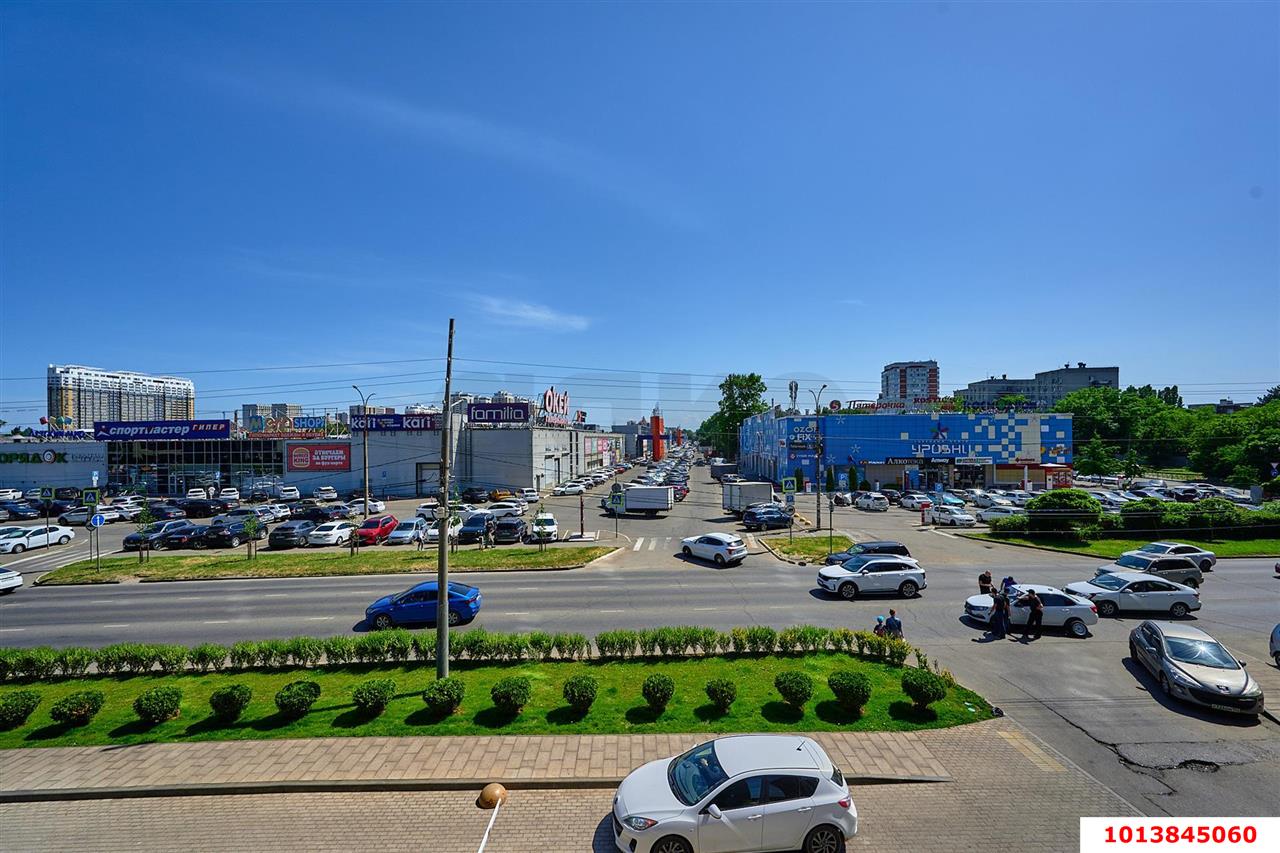 Фото №3: Торговое помещение 72 м² - Краснодар, жилой комплекс Аквамарин, ул. Уральская, 75к1