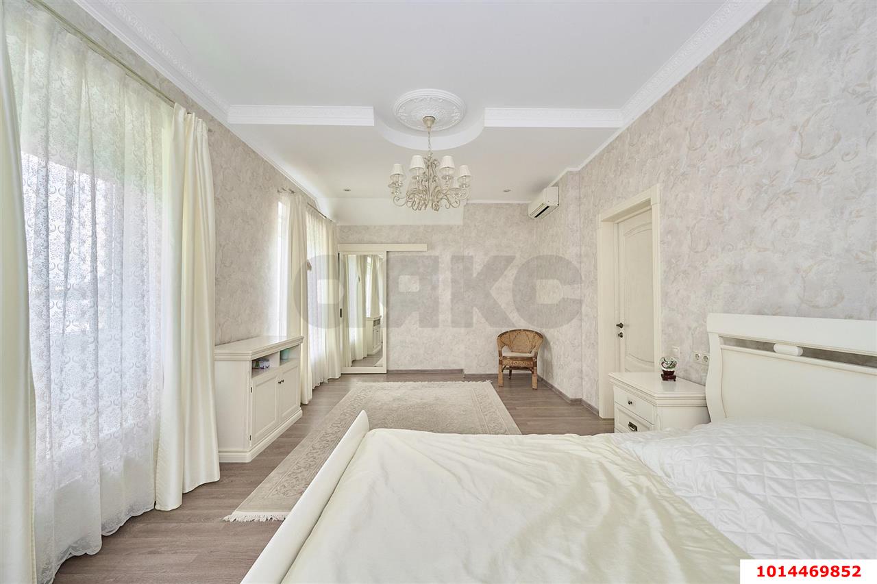 Фото №12: Дом 180 м² + 3.5 сот. - Краснодар, Центральный внутригородской округ, мкр. Дубинка, ул. 9 Января, 107