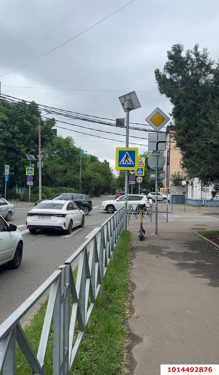 Фото №4: Торговое помещение 30 м² - Краснодар, Центральный, ул. Котовского, 111