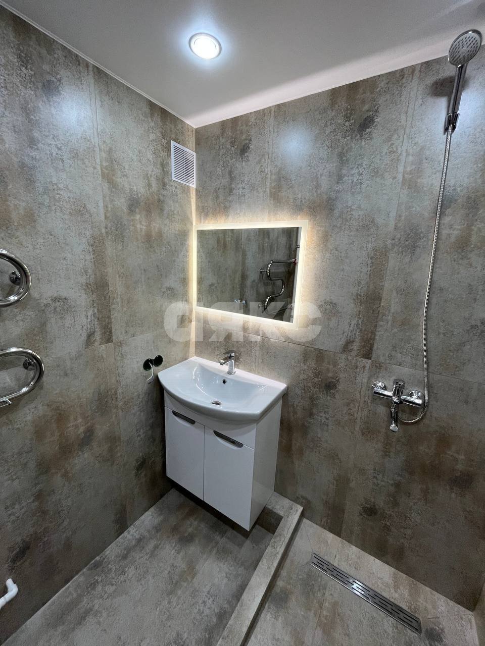Фото №2: 2-комнатная квартира 52 м² - Симферополь, квартал Украинка, ул. Туристов, 8/5/1