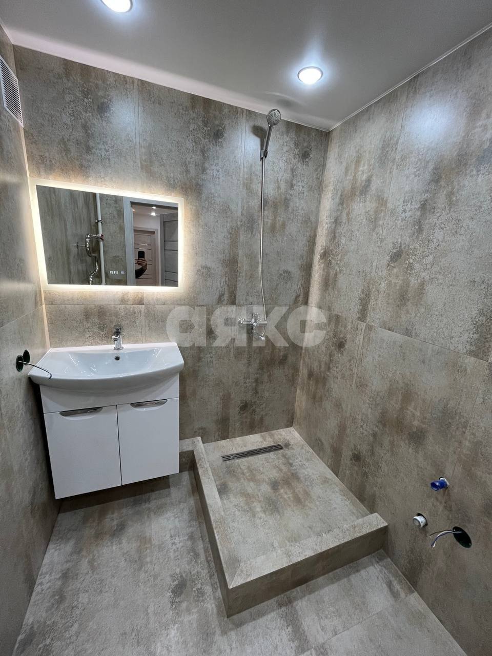 Фото №4: 2-комнатная квартира 52 м² - Симферополь, квартал Украинка, ул. Туристов, 8/5/1
