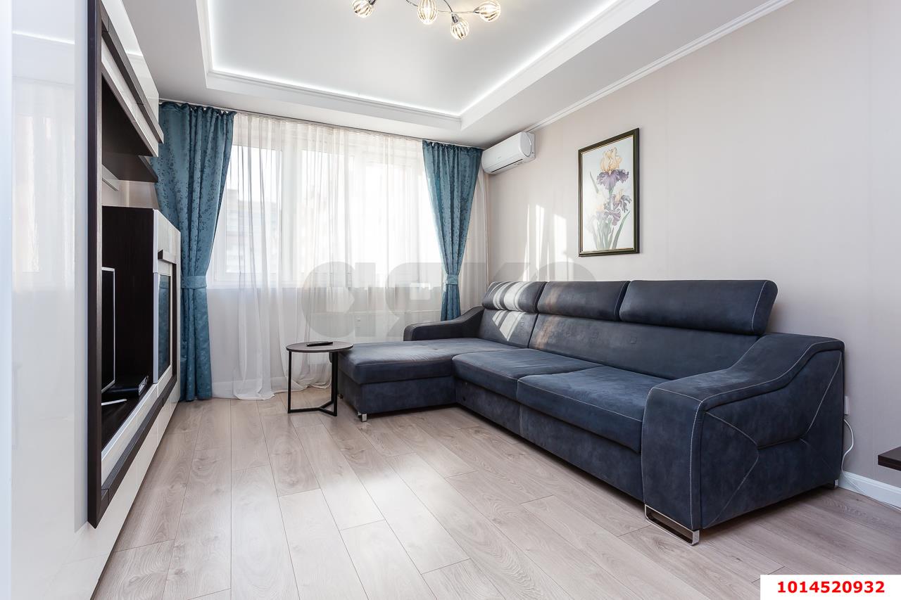 Фото №1: 3-комнатная квартира <span class="whitespace-nowrap">90 м²</span>, <span class="whitespace-nowrap">13/23 эт.</span> - Краснодар, Карасунский внутригородской округ, мкр. Почтовый, пр-кт имени писателя Знаменского, 20