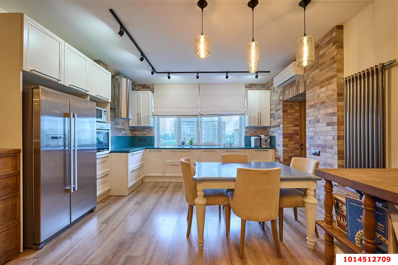 Фото №1: 3-комнатная квартира 147 м² - Краснодар, Центральный, ул. Красина, 9/1