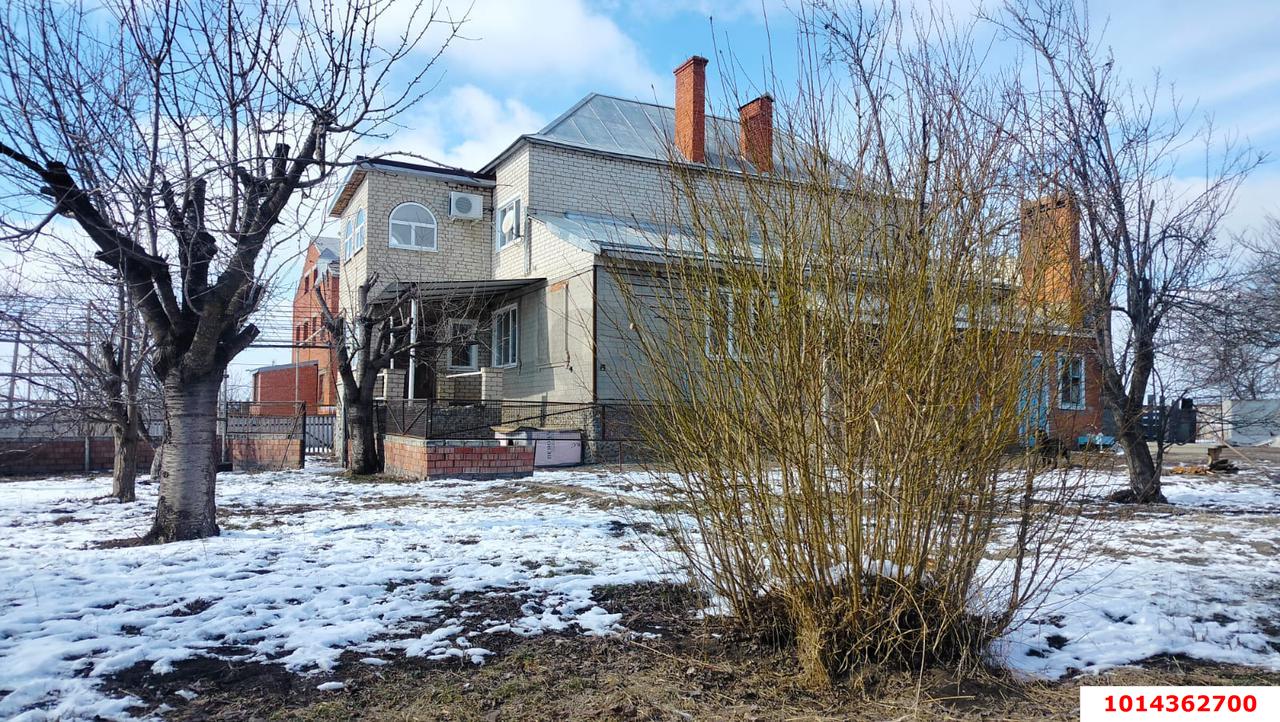 Фото №1: Дом 303 м² + 29 сот. - Безлесный, ул. Ухтинская, 3