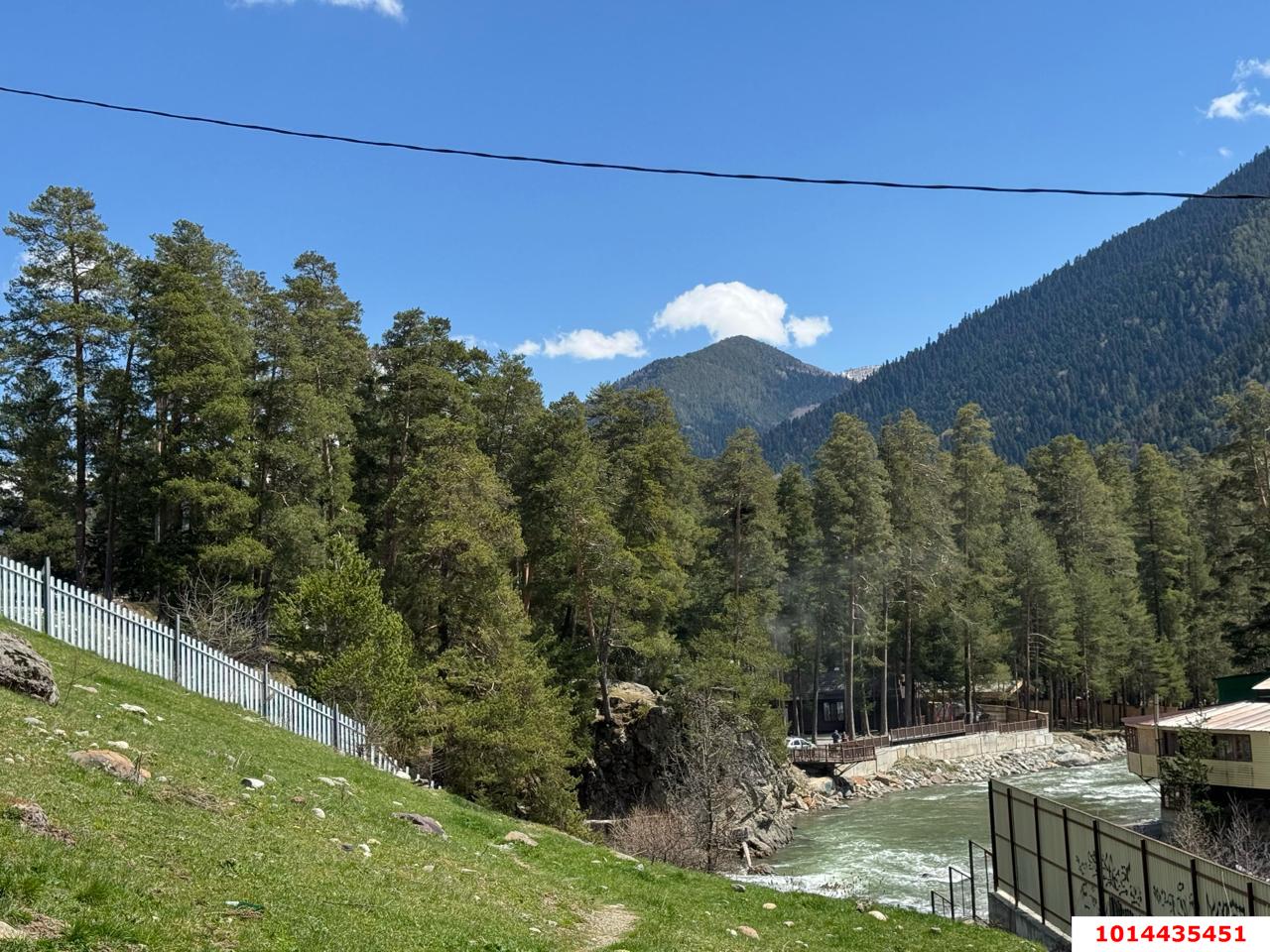 Фото №1: Земельный участок 12 сот. - Архыз, ул. Ленина, 2