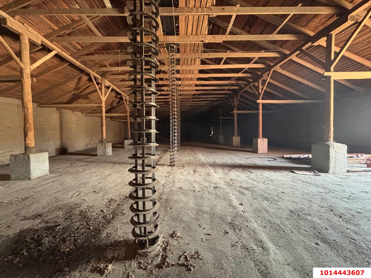 Фото №12: Коммерция 12000 м² - Темижбекская, ул. Расшеватская, 47