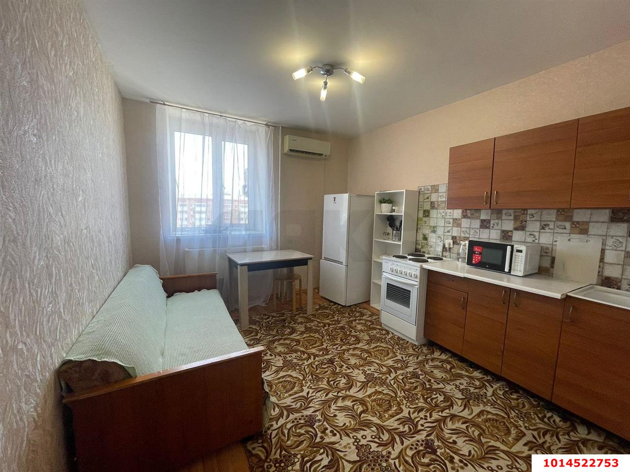 Фото №1: 1-комнатная квартира 40 м² - Краснодар, Военный городок № 109, ул. Кореновская, 63