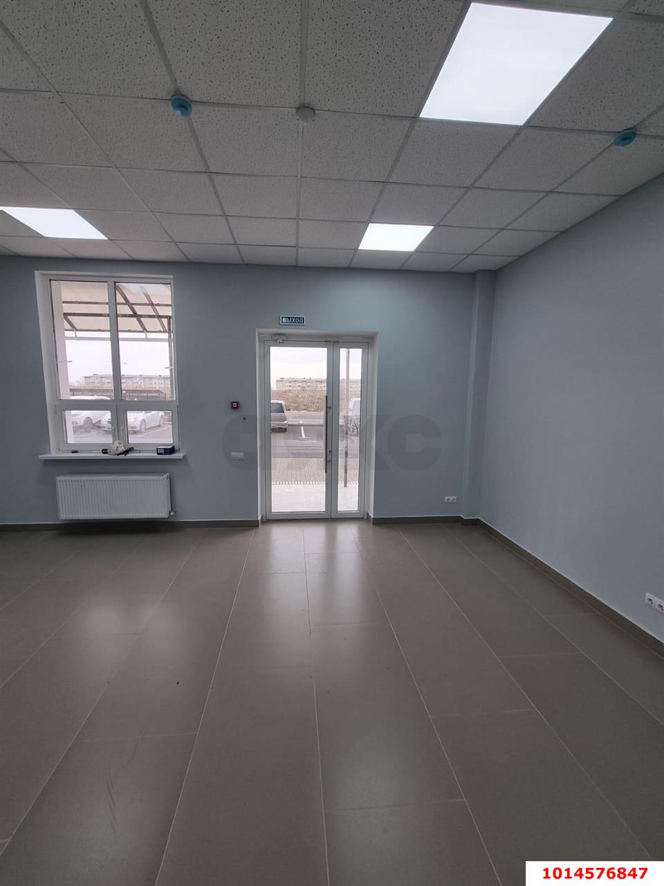 Фото №2: Торговое помещение 37 м² - Краснодар, жилой комплекс Краски, ул. Краеведа Соловьёва, 6к7